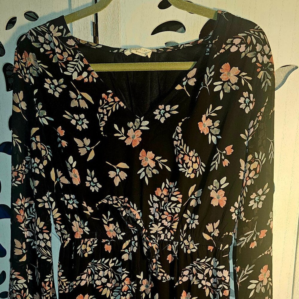 Romantic Floral Lovestitch long sleeve dress size medium